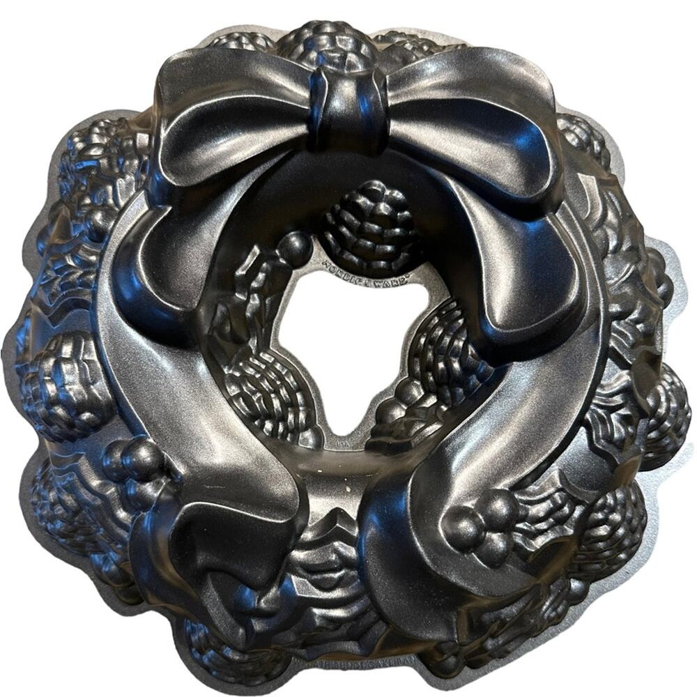 Nordic Ware Christmas Tree Wreath Bundt Cake Pan